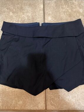 TALULA woman’s Fold-Over Waist Navy Skort Shorts